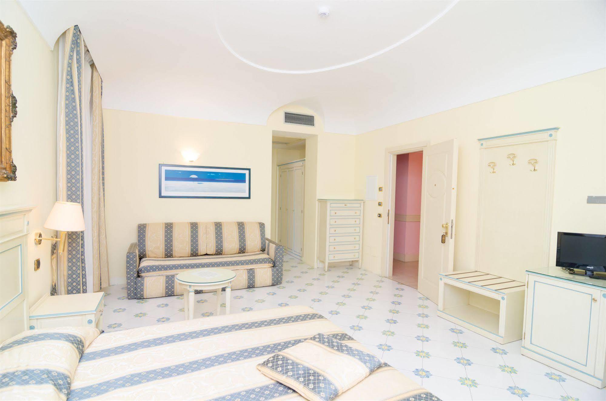 Hotel Flora Wellness&Beauty Ischia Exterior foto